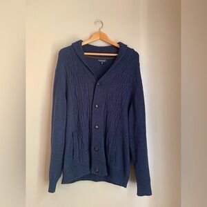 Roundtree & Yorke navy blue Cable Knit Sweater cardigan leather buttons collared